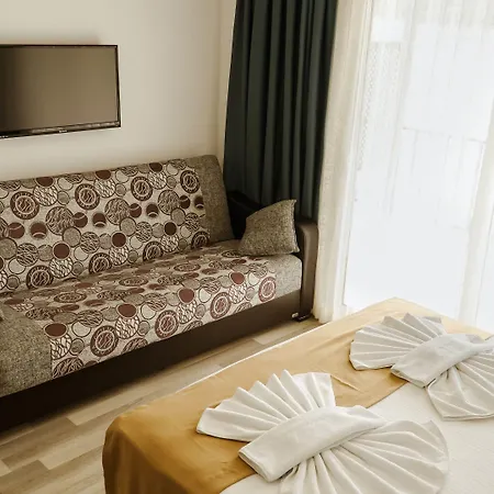 Hotel Lemon Garden Boutique 3*