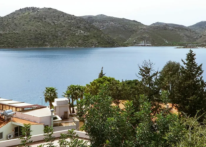 Lemon Garden Boutique Hotel 3*